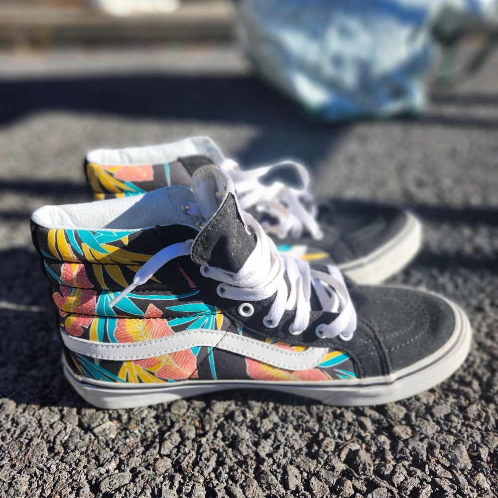 Vans Sk8-Hi Black Tropical Floral High Top Sneakers Waffle Sole Size 9W